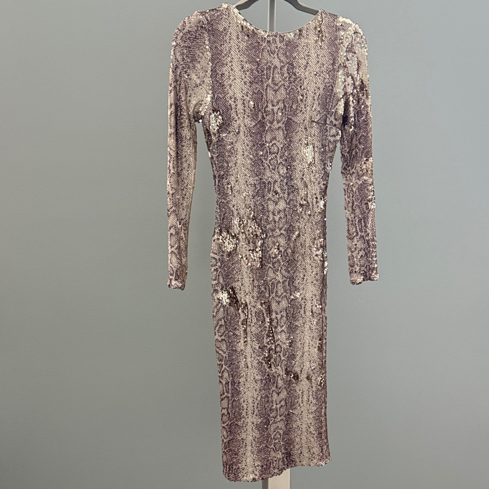 Dress the Population Elegant Snake Print Long Sleeve Dress